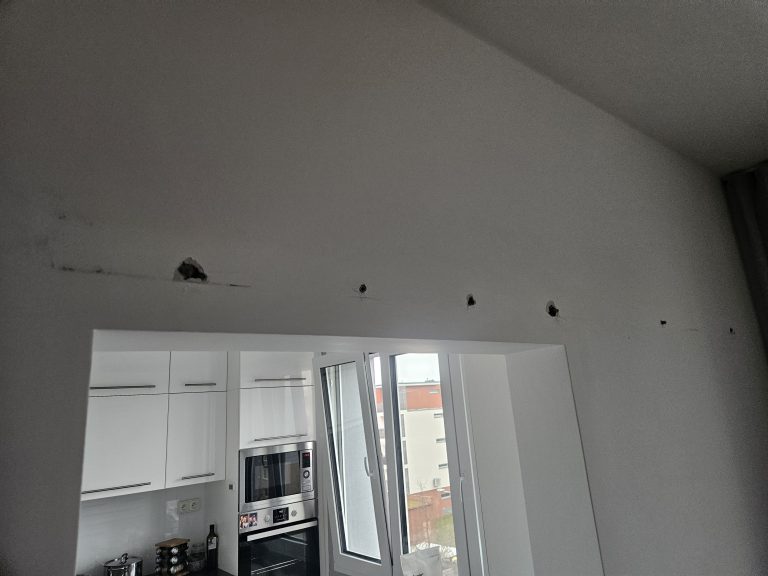 Hmoždinky jsme také odstranili